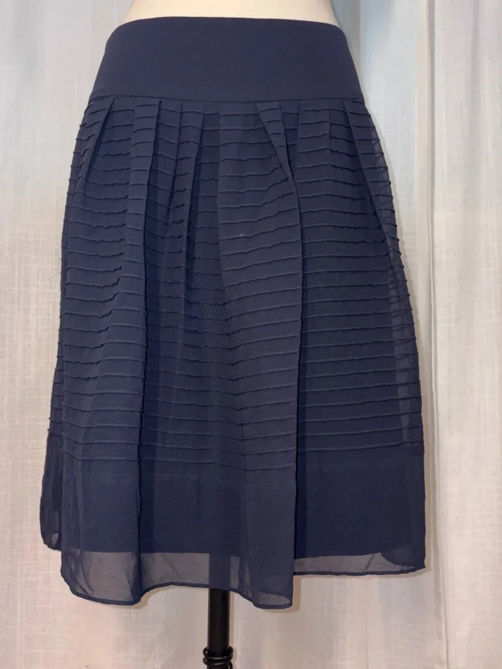 Ann Taylor Pleated Textured Navy Skirt